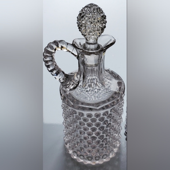 1890s "Dewdrop" Clear Hobnail Decanter w/ Handle by Model Flint Glass Co - Picture 4 of 14